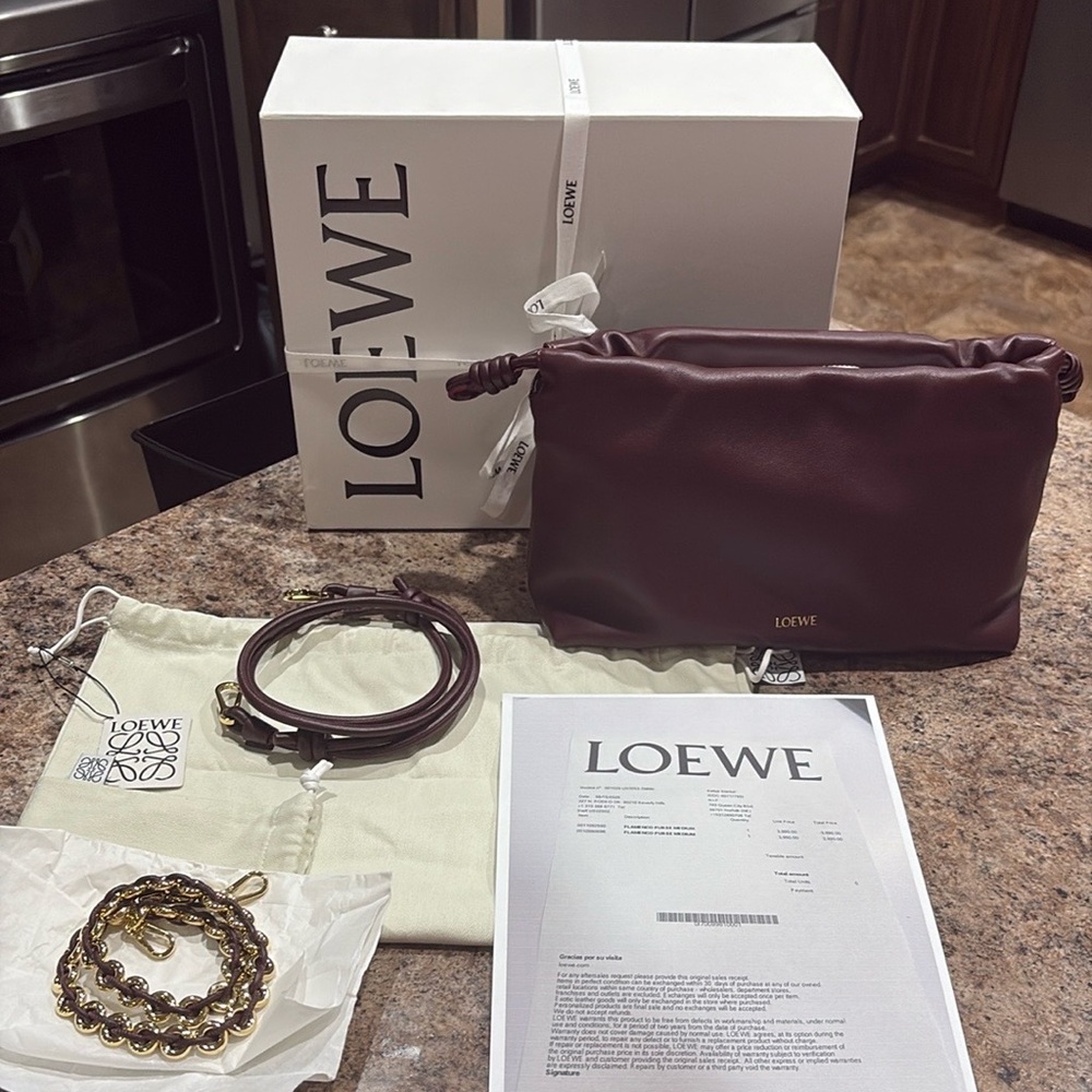BRAND NEW Loewe Medium Flamenco Purse Burgandy Purchased Loewe Beverly Hills❤️‍🔥